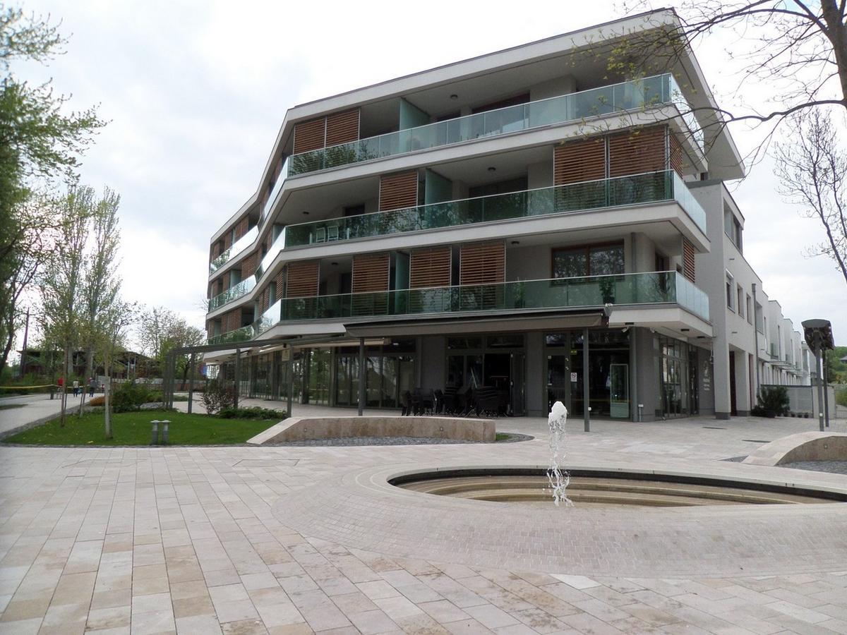 Silver Delux Apartman Balatonfured Exterior photo